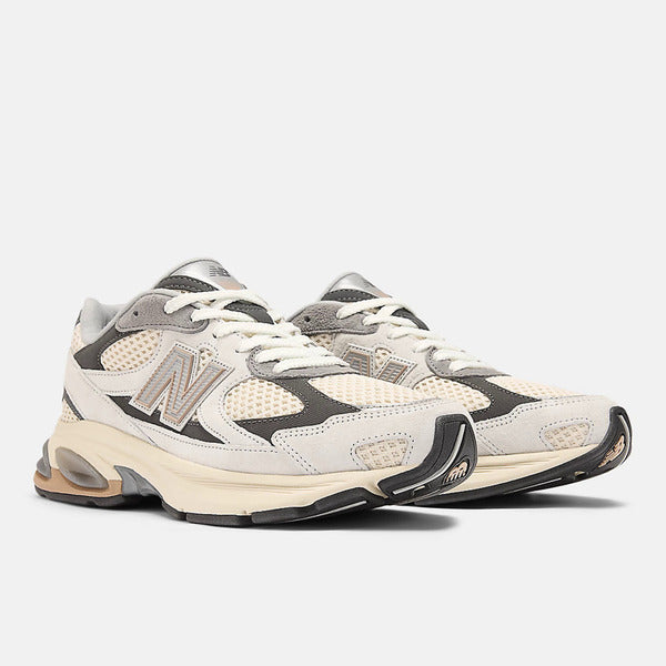 NEW BALANCE 2010