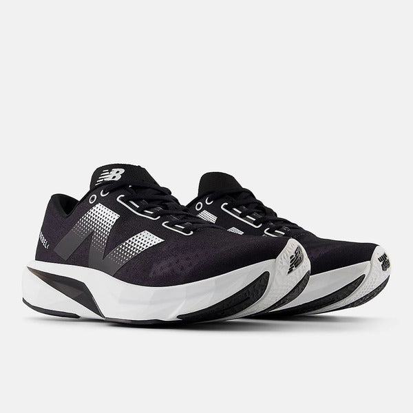 NEW BALANCE FUELCELL REBEL V4