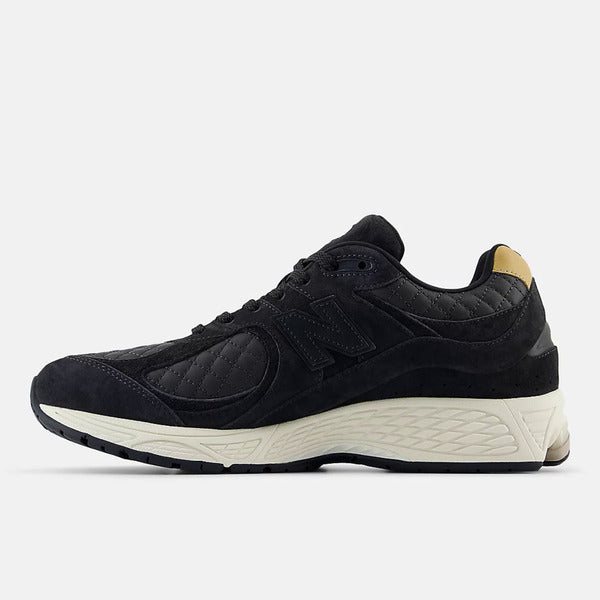 NEW BALANCE 2002R