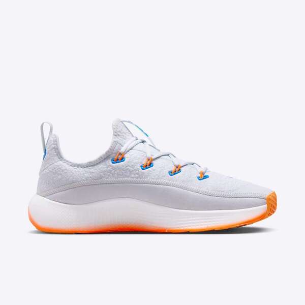 NIKE LEBRON TR 1