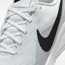 NIKE REVOLUTION 8