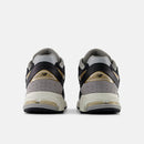 NEW BALANCE 2002R