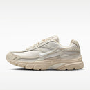 WMNS NIKE INITIATOR