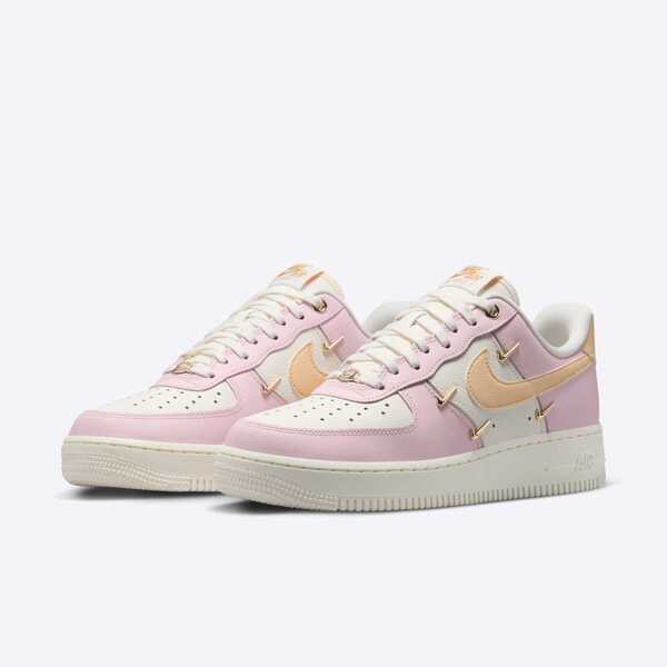 NIKE WMNS AIR FORCE 1 07 LX