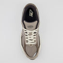 NEW BALANCE 2002R
