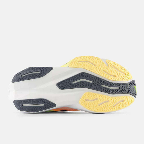 NEW BALANCE FUELCELL REBEL V4