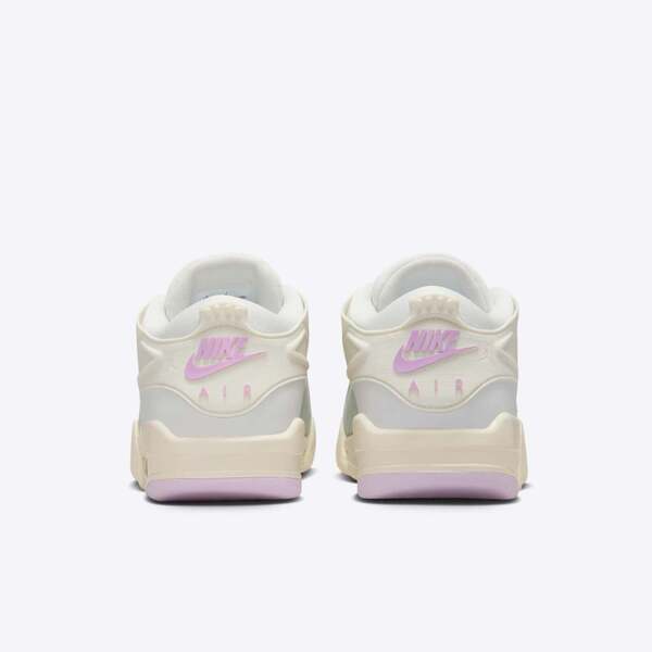 NIKE WMNS AIR JORDAN 4 RM