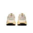 W NIKE VOMERO 18