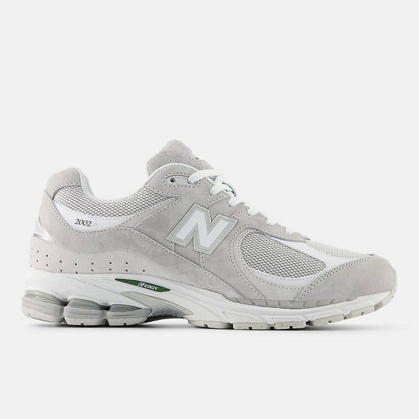 NEW BALANCE 2002R