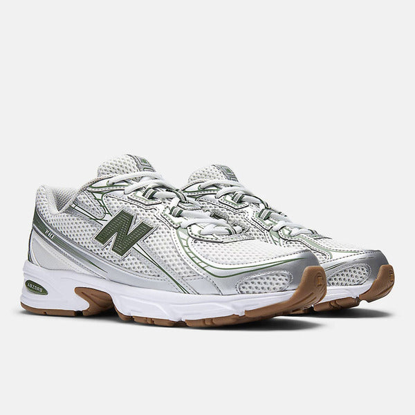 NEW BALANCE 740
