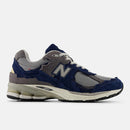 NEW BALANCE 2002R