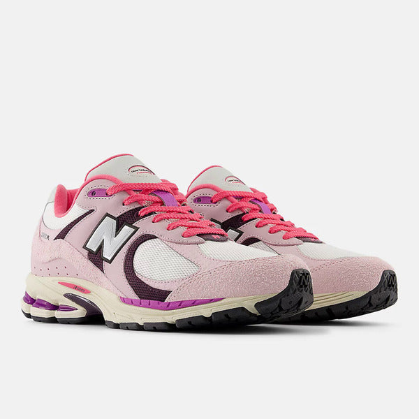 NEW BALANCE 2002R