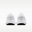 W NIKE RUN DEFY