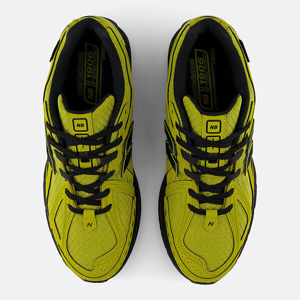 NEW BALANCE 1906R