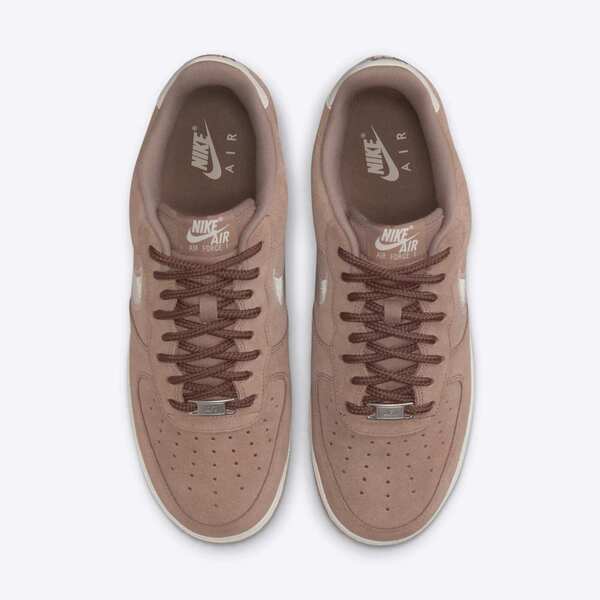 NIKE AIR FORCE 1 07 LV8