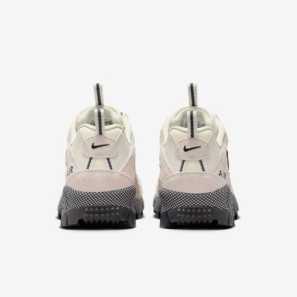 W NIKE AIR HUMARA