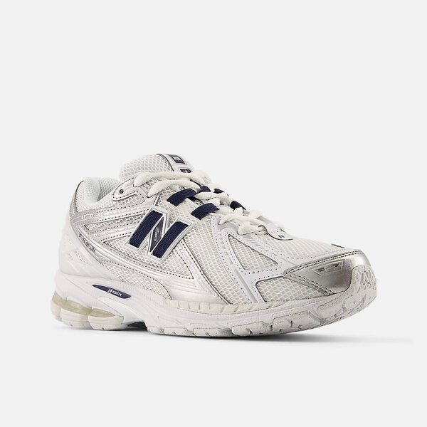 NEW BALANCE 1906R