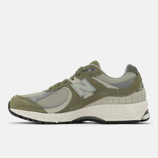 NEW BALANCE 2002R