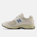NEW BALANCE 2002R