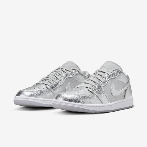 NIKE WMNS AIR JORDAN 1 LOW SE