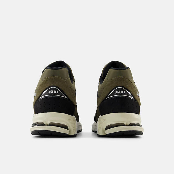 NEW BALANCE 2002R