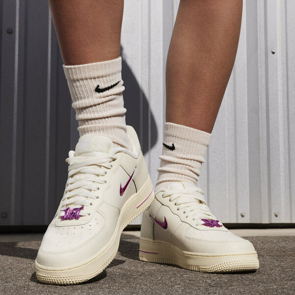 NIKE WMNS AIR FORCE 1 '07 SE