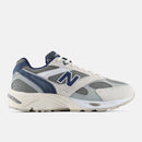 NEW BALANCE 880R