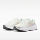 W NIKE REVOLUTION 8