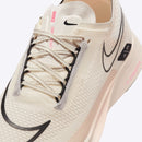 NIKE ZOOMX STREAKFLY