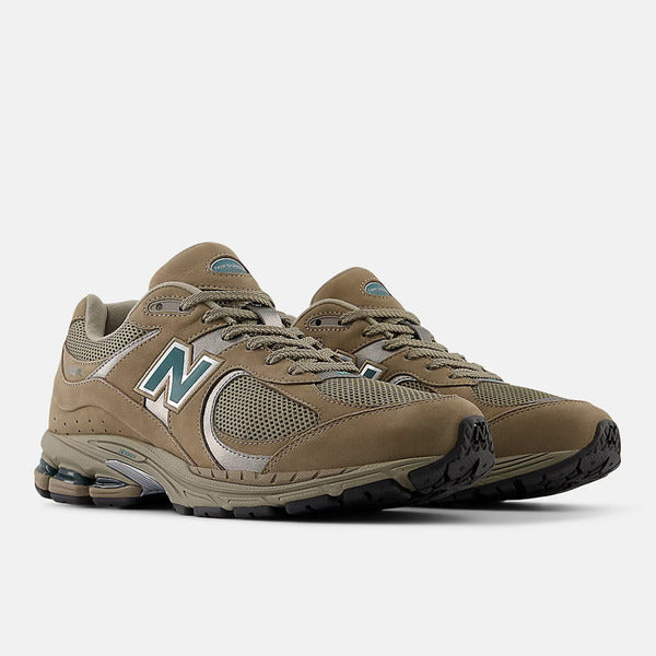 NEW BALANCE 2002R