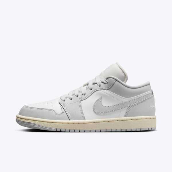 NIKE WMNS AIR JORDAN 1 LOW