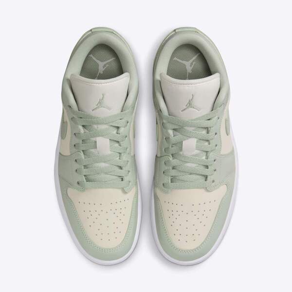 NIKE WMNS AIR JORDAN 1 LOW SE