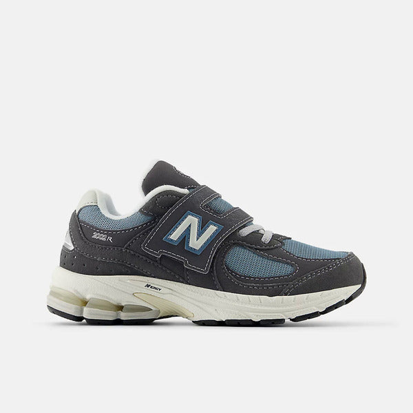 NEW BALANCE 2002