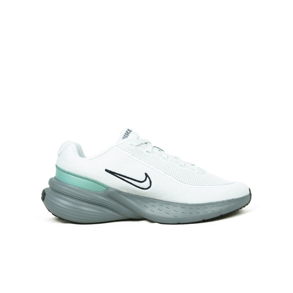 NIKE UPLIFT SC
