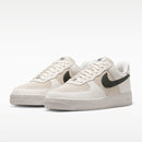 NIKE AIR FORCE 1 07 LV8