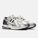 NEW BALANCE 1906R