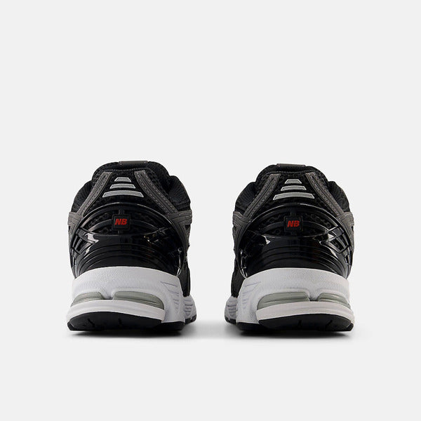 NEW BALANCE 1906R