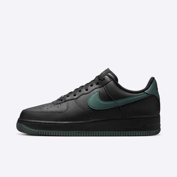 NIKE AIR FORCE 1 07