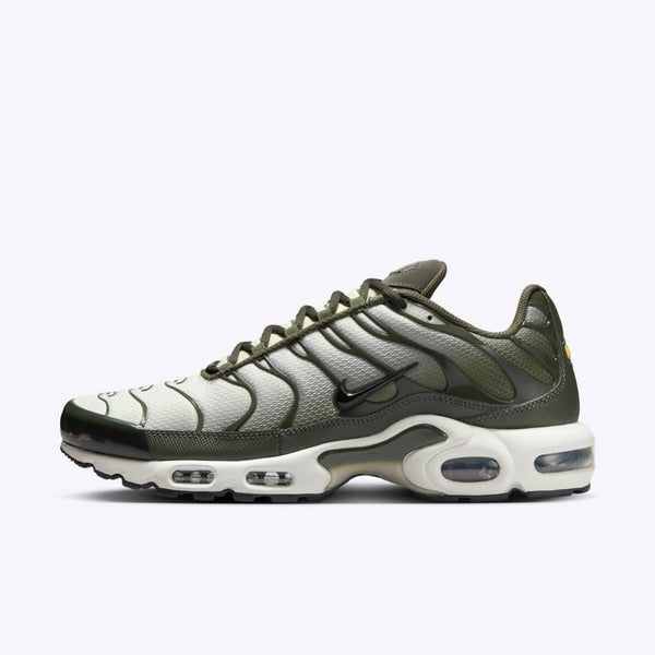 NIKE AIR MAX PLUS
