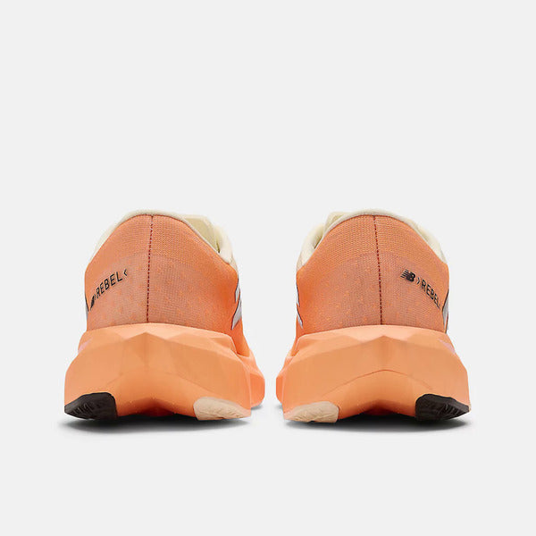 NEW BALANCE FUELCELL REBEL V4