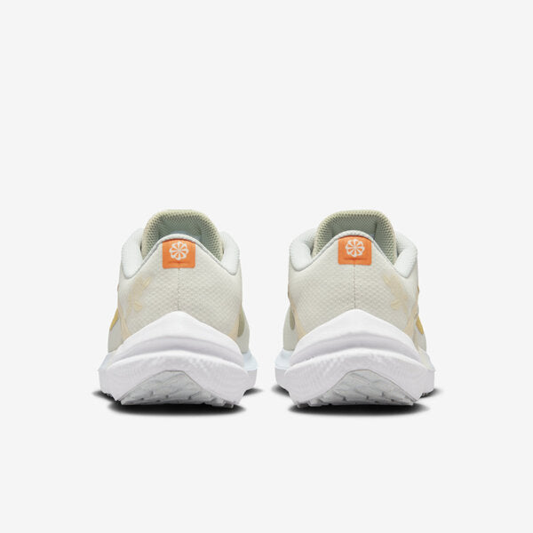 NIKE WMNS AIR WINFLO 10