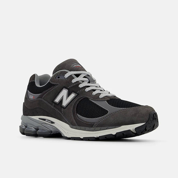 NEW BALANCE 2002R