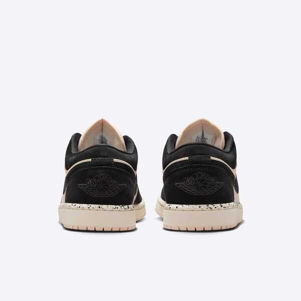 NIKE WMNS AIR JORDAN 1 LOW