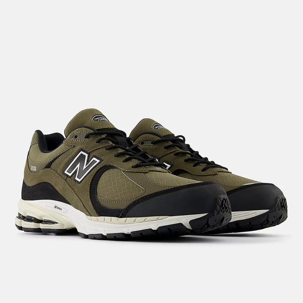 NEW BALANCE 2002R