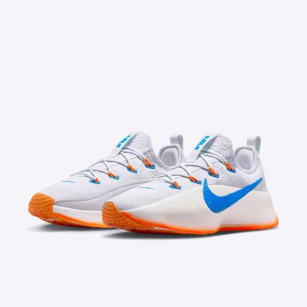 NIKE LEBRON TR 1