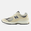 NEW BALANCE 2002R