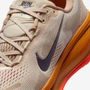 W NIKE VOMERO 18