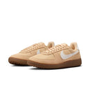 WMNS NIKE FIELD GENERAL