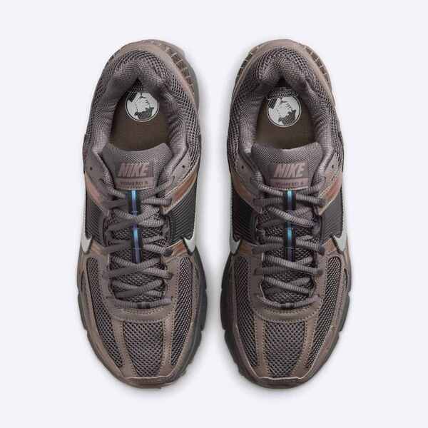 NIKE ZOOM VOMERO 5