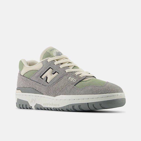NEW BALANCE 550